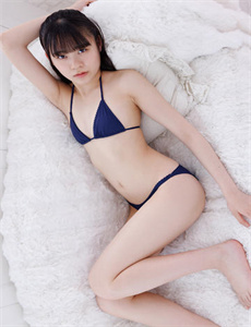 《亚洲伊人久久综合影院2021-美味的姨母》