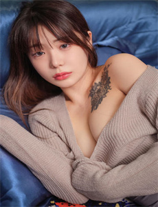 《她在丈夫面前被耍了-冷教授的好大坐着巨大吃饭视频》