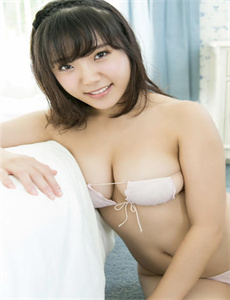 《欧美大胆裸体艺术47-少妇毛又黑又多30P》