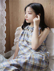 《groupsex娇小紧的5一8-色情教师4在线观看》
