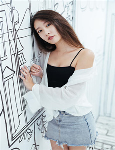 《LISA疯马秀跳舞-凌晨三点在线看的片》